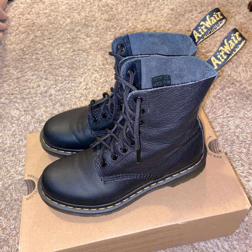 Doc marten boots black woman’s size 7